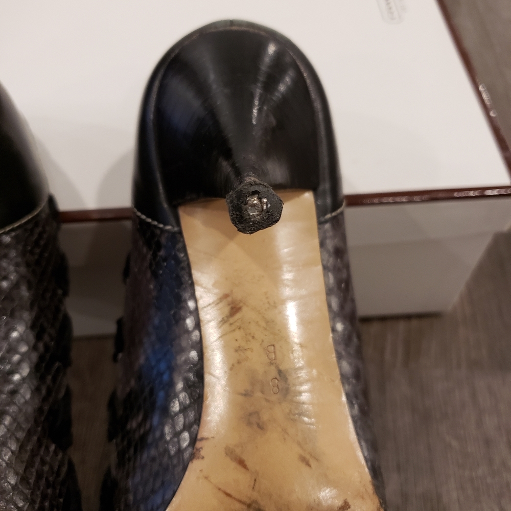 Coach Sue Printed Python Pumps with Bow size 8 Gray/Black - Picture 12 of 15